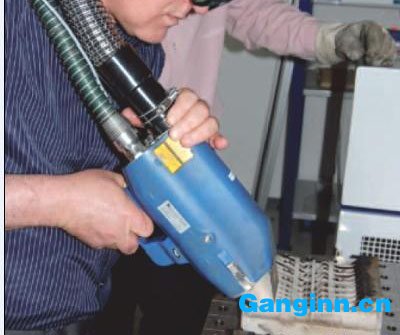 清洗注塑模具污垢(激光清洗) 清洗注塑模具污垢(激光清洗)